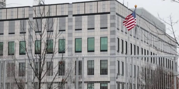 Las embajadas de España y Estados Unidos en Kiev cierran por un posible «ataque aéreo significativo» de Rusia