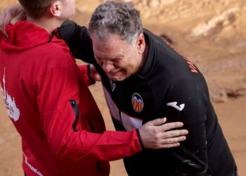 Petro confirma un colombiano fallecido y 32 desaparecidos por la DANA en Valencia