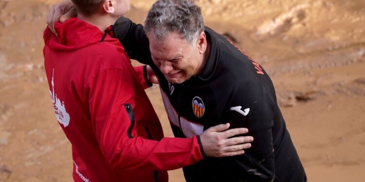 Petro confirma un colombiano fallecido y 32 desaparecidos por la DANA en Valencia