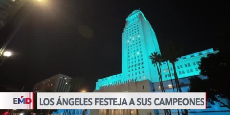 Los Ángeles festeja el campeonato de los Dodgers en el béisbol de grandes ligas