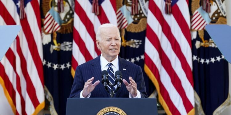 Un Biden conciliador insiste en «integridad» de elecciones en EEUU; promete transición pacífica