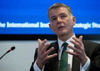 Jefe de inteligencia británica acusa a Rusia de campaña de sabotaje “increíblemente imprudente”