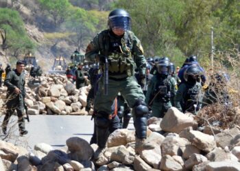 Bolivia enfrenta una difícil recuperación económica por el impacto de los bloqueos de carreteras