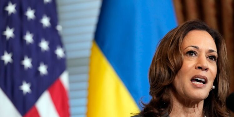 A víspera de elecciones, el marcado contraste entre la propuesta demócrata y republicana, marcan la recta final en varios Estados del país