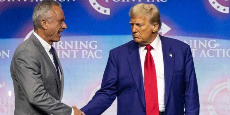 Trump nomina a abogado anti-vacunas para dirigir la salud del país