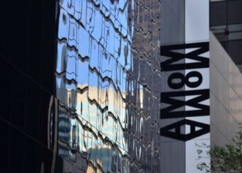 El MoMA subasta obras icónicas de Renoir, Picasso y Bacon para financiar su transición digital y expandir su colección de NFTs
