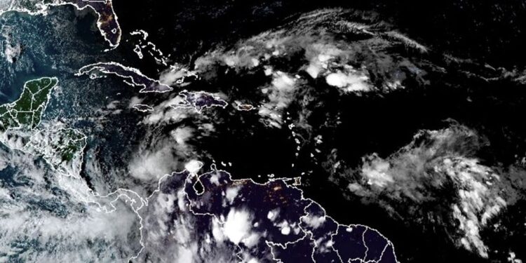 Occidente se prepara para nueva tormenta y oriente continúa con evacuados