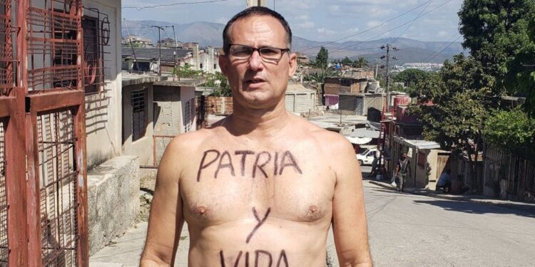 Familiares de opositor cubano denuncian que fue brutalmente golpeado