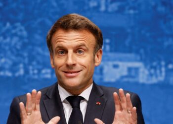 Macron acusa a haitianos que destituyeron a primer ministro de ser unos idiotas