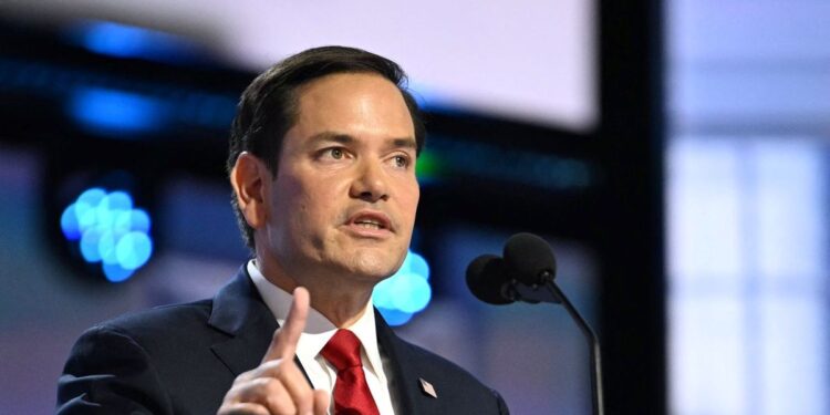 El primer hispano en dirigir la diplomacia estadounidense