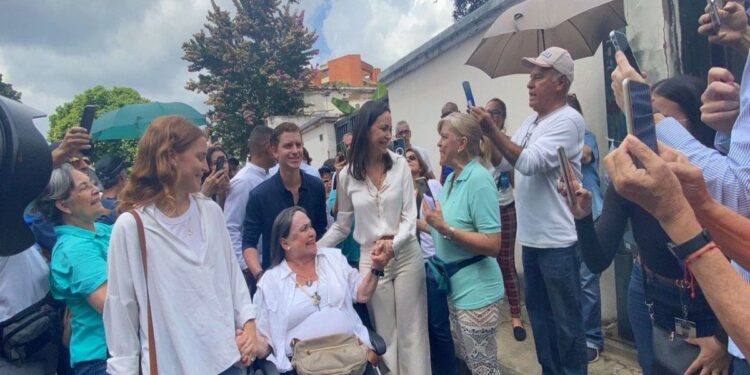 Sebin asedia vivienda de su madre