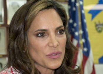 María Elvira Salazar conversa con Elon Musk sobre cómo mejorar la conectividad en Cuba