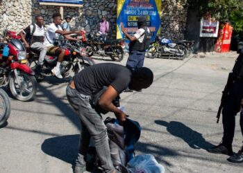 La policía haitiana y varios habitantes matan a 28 pandilleros en la capital