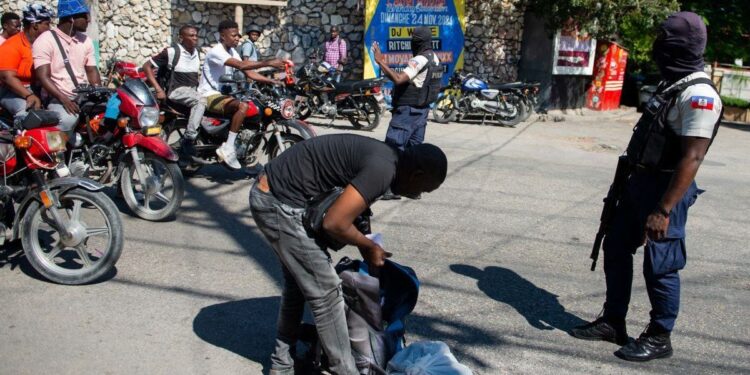 La policía haitiana y varios habitantes matan a 28 pandilleros en la capital