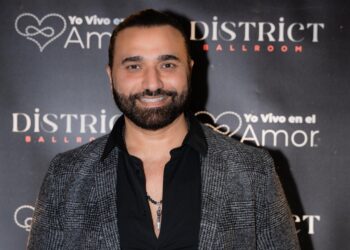 Carlos Mesber lanzó su fundación “Yo Vivo en el Amor” en una noche inolvidable y llena de emociones