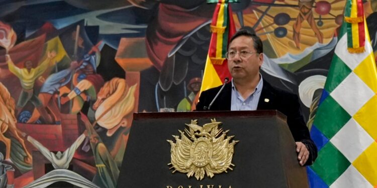 La economía boliviana continúa sufriendo impactos negativos