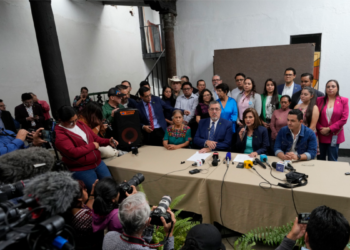 La justicia en Guatemala cancela la vigencia del Partido oficialista “Semilla”
