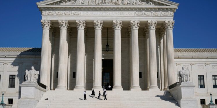 EE.UU: Mayoría de Corte Suprema se niegaa a bloquear vetos estatales de tratamientos médicos a menores