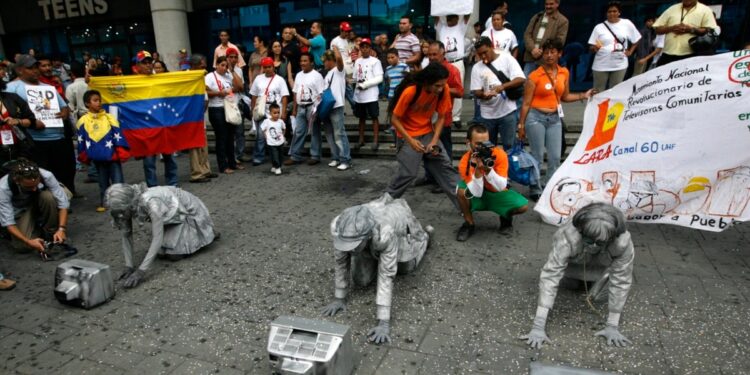 Índice de la SIP alerta deterioro de libertad de prensa en la región, en especial en Perú y Venezuela