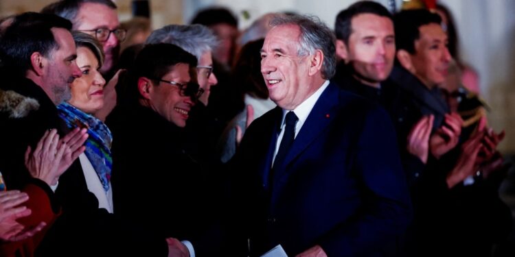 Macron nombra a Francois Bayrou, veterano centrista, nuevo primer ministro de Francia