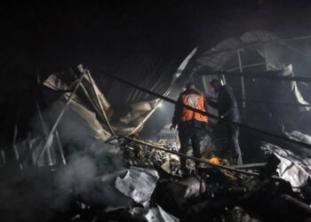 Ataque israelí a campamento en Gaza mata al menos a 21 personas, informa hospital