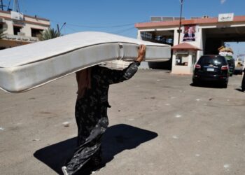 Insurgentes entran en dos pueblos del centro de Siria en su avance hacia la ciudad de Homs