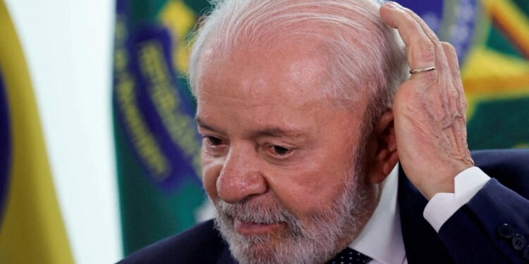 Lula, «lúcido», se recupera en hospital tras una operación cerebral de urgencia