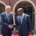 Biden visita Angola en su primer viaje a África como presidente
