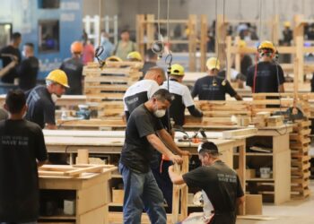 Familiares de presos en El Salvador entregan por primera vez peticiones en Casa Presidencial