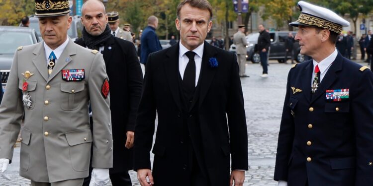 Francia: Macron dice que seguirá en el cargo hasta el fin de su mandato