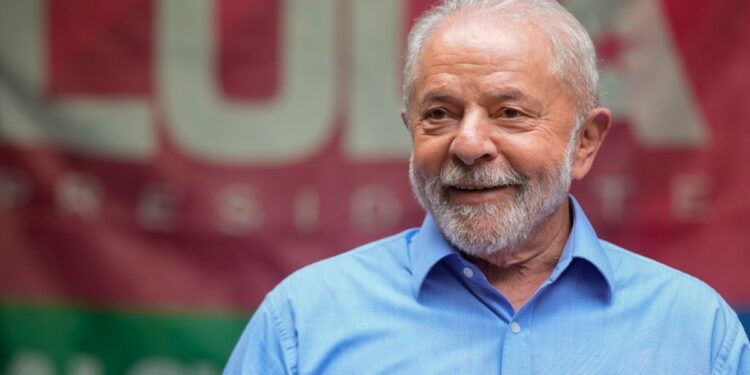Lula da Silva se recupera de operación para drenar hemorragia cerebral