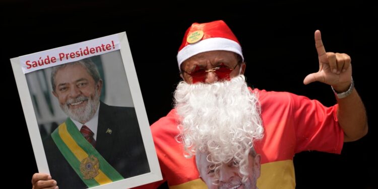 El presidente Lula sale del hospital tras cirugía por una hemorragia cerebral