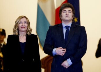 El presidente argentino Javier Milei recibe la nacionalidad italiana durante visita a Roma: fuente