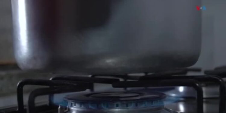 Colombia inicia importaciones de gas natural