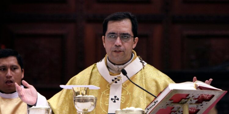 Iglesia católica pide a Bukele no derogar ley que prohíbe minería metálica en El Salvador