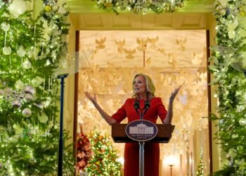 El último viaje al extranjero de Jill Biden como primera dama concluirá en la Catedral de Notre Dame