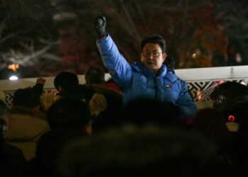 El presidente de Corea del Sur Yoon Suk-yeol declara la ley marcial