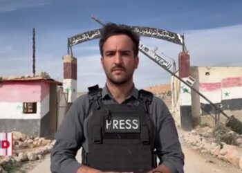 La VOA llegó a las bases militares de al-Assad destruidas por Israel