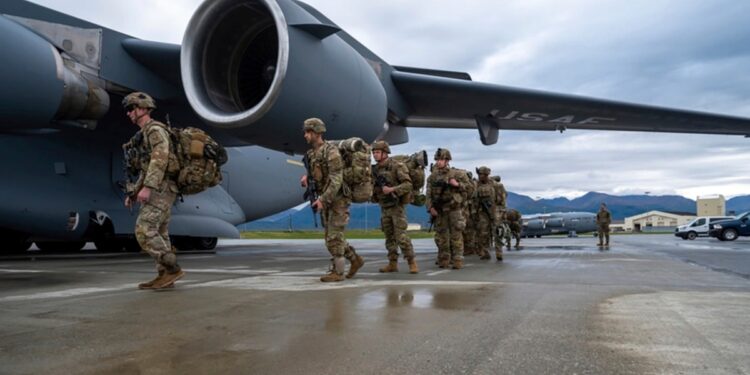 mayoría de estadounidenses quieren liderazgo en asuntos globales y mayor gasto en defensa