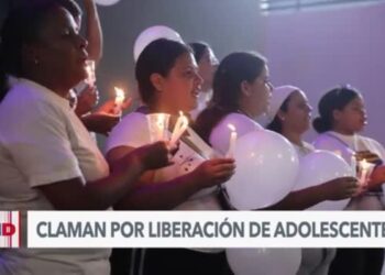 Madres de adolescentes presos en Venezuela en vigilia por su liberación
