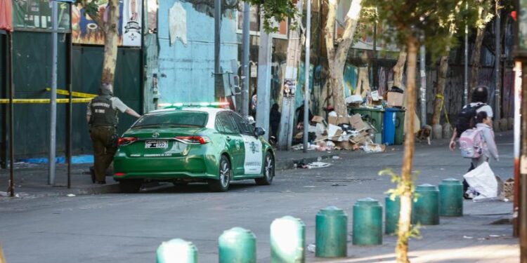 Venezolano muere apuñalado tras riña con comerciantes ambulantes en Santiago de Chile