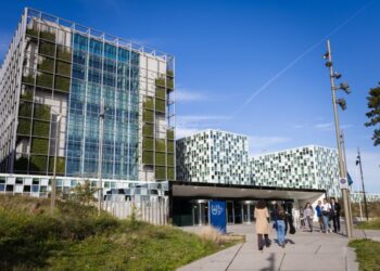 AP: Destacado abogado de derechos humanos abandona la Corte Penal Internacional por no procesar a Venezuela