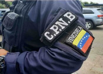 Exfuncionarios policiales condenados a 30 años por tráfico