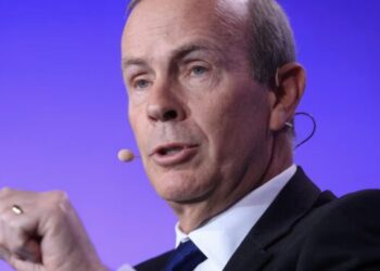 «Estamos tratando de aguantar»: CEO de Chevron revela que «no hay conversaciones» con el equipo del presidente electo Donald Trump sobre Venezuela