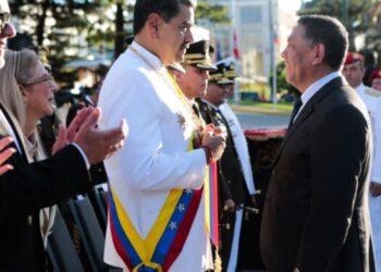 Maduro condecora a funcionarios sancionados por EEUU