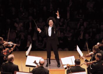 Gustavo Dudamel dirigirá el concierto de reapertura de la Catedral de Notre Dame