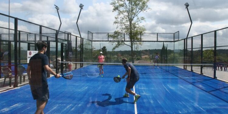 Decreto en Baruta para proteger a las aves de las canchas de pádel