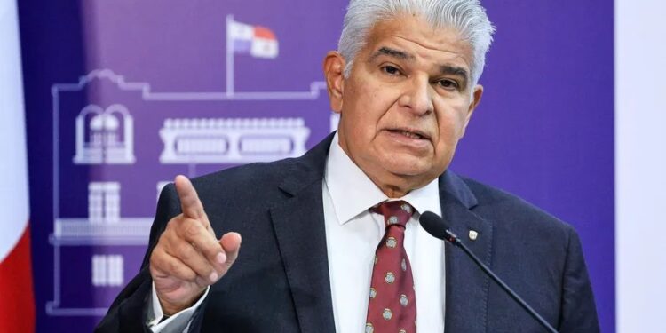 Panamá: No estamos en la obligación de recibir a migrantes deportados de EE UU