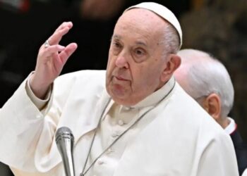 Papa Francisco pide la paz en Ucrania con la amenaza del invierno para millones de desplazados