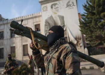 Los rebeldes de Siria derrocan al régimen de Bashar El Asad tras 13 años de guerra y el dirigente huye de Damasco en avión